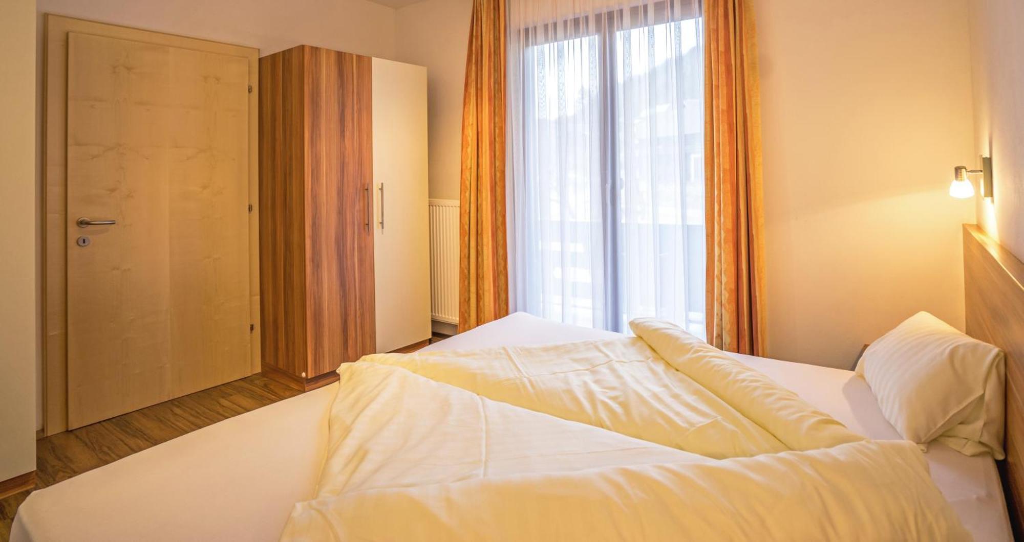 Haus Stampfer Hotel Weissensee Ruang foto