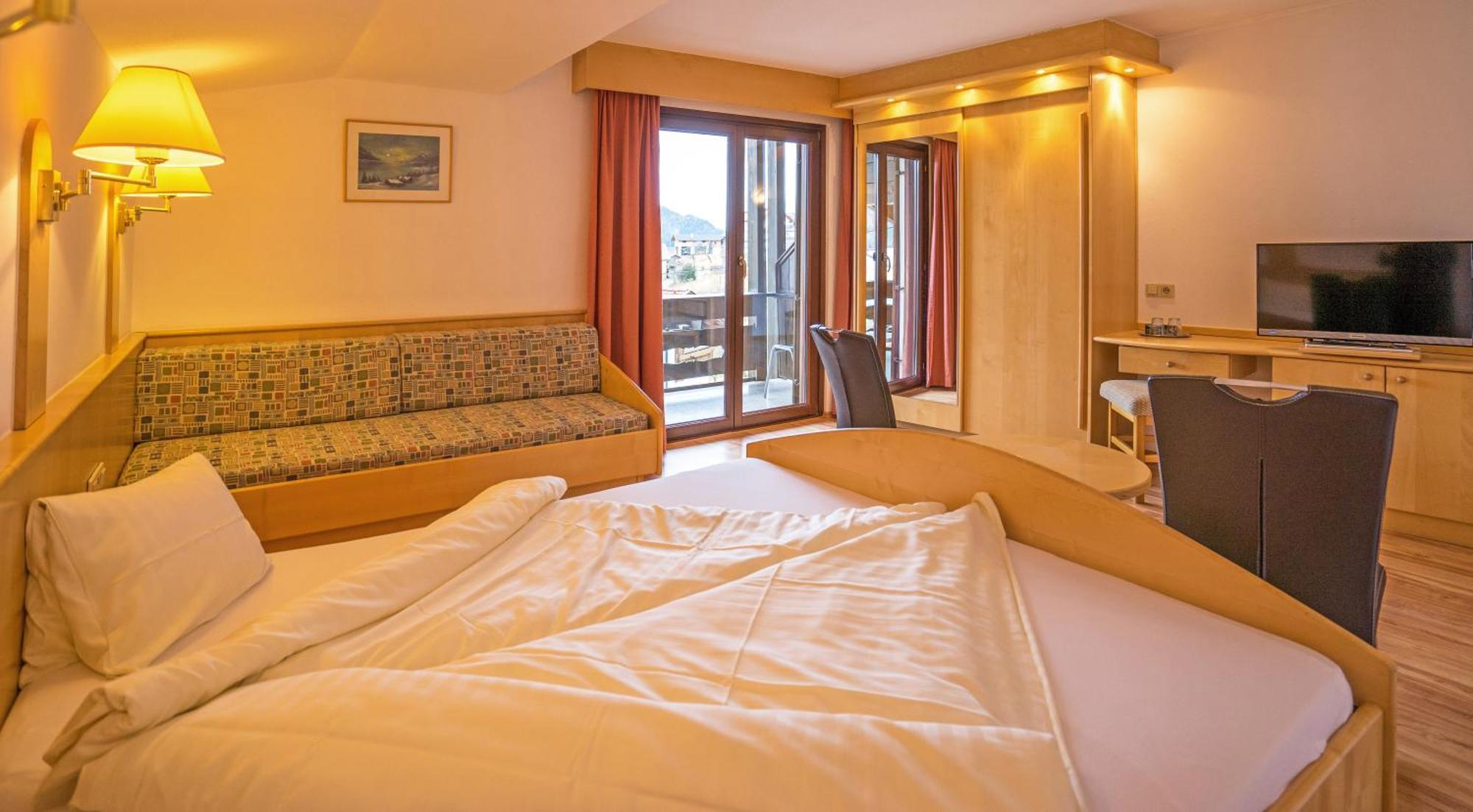 Haus Stampfer Hotel Weissensee Ruang foto