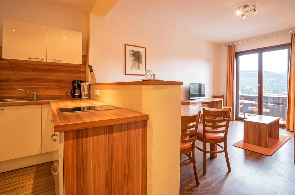 Haus Stampfer Hotel Weissensee Ruang foto