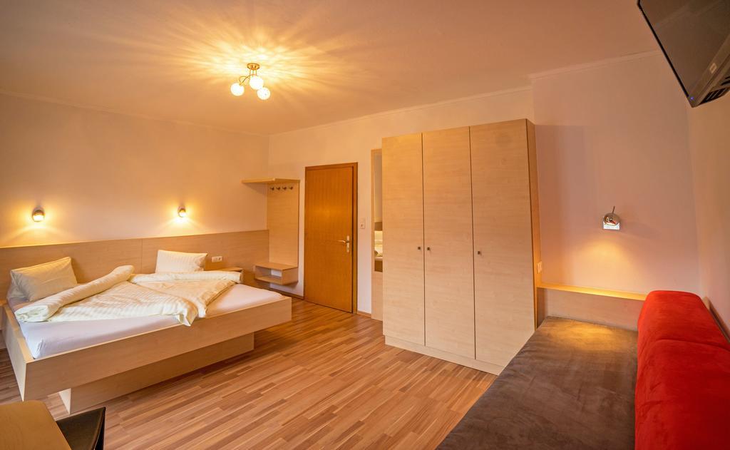 Haus Stampfer Hotel Weissensee Bagian luar foto