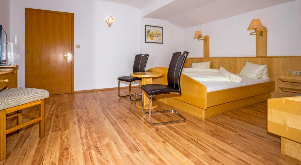 Haus Stampfer Hotel Weissensee Bagian luar foto